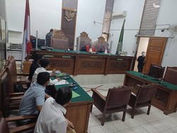 Hakim Tunda Sidang Gugatan Rp 15 M Eks Pengacara ke Bharada Eliezer
