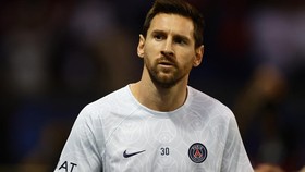 Viral Video Messi Satu-satunya Pemain PSG Pakai Jersey GOAT