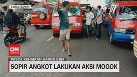 VIDEO: Sopir Angkot Lakukan Aksi Mogok