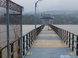 Menikmati Kesejukan Gunung Muria di Waduk Seloromo Bikinan Era Kolonial