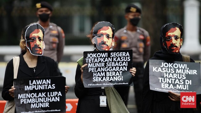 Hingga saat ini tim ad hoc untuk kasus Munir belum lengkap. Timnya masih berisi dari internal Komnas HAM.