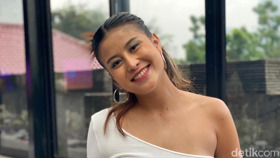 Awkarin Rilis Spotify Original Video Podcast