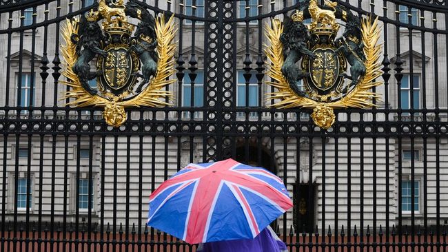 Sejumlah sinetron dan acara televisi Inggris berhenti tayang sementara selama periode berduka atas wafatnya Ratu Elizabeth II.