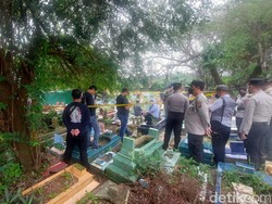 Makam Santri Gontor yang Tewas Dibongkar untuk Autopsi Hari Ini