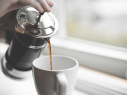 Minum Kopi French Press Dapat Picu Kolesterol Naik? Ini Kata Ahli