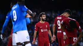Meme Kocak Salah Tak Berkutik Liverpool Dihajar Napoli