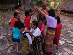 Lirik Lagu Ular Naga Panjangnya dan Cara Main Permainan Ular-ularan