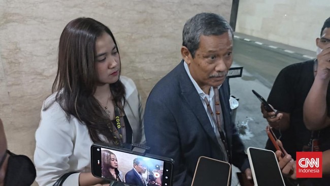 Pengacara Bripka RR membeberkan alasan kliennya menyita pistol Brigadir J di rumah Sambo di Magelang.