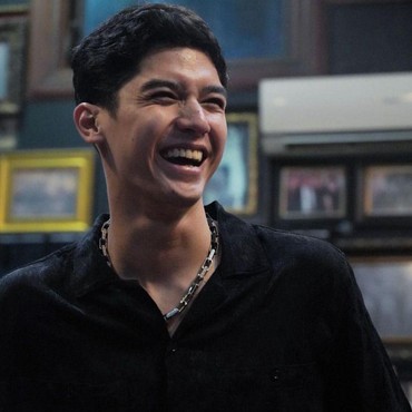 Kini Tak Canggung Gandeng Tangan Mulan Jameela, Al Ghazali Tuai Pujian