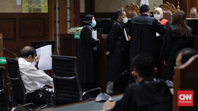 Pemilik PT Darmex Group/PT Duta Palma Surya Darmadi langsung menyatakan banding usai divonis 15 tahun penjara.