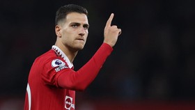 MU Dilatih Ten Hag, Kelakuan Aneh Dalot Muncul