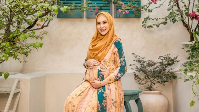 Alasan Kartika Putri Pilih Sekolah Internasional daripada Pesantren