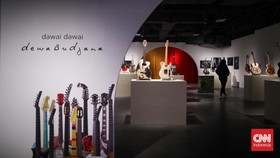 FOTO: Intip Pameran Koleksi Gitar Dawai Dawai Dewa Budjana