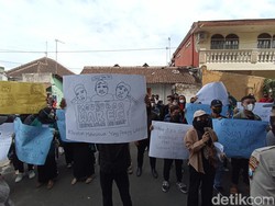 Mahasiswa UNU Blitar Geruduk Rektorat, Tuntut Transparansi Dana