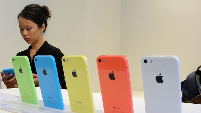 Deret Hp Tak Bisa Pakai WhatsApp di Awal 2023, iPhone Hingga Samsung Beberapa Hp tak bisa lagi menggunakan WhatsApp karena sistem operasi (OS)-nya tak mendukung. Simak daftarnya di sini.