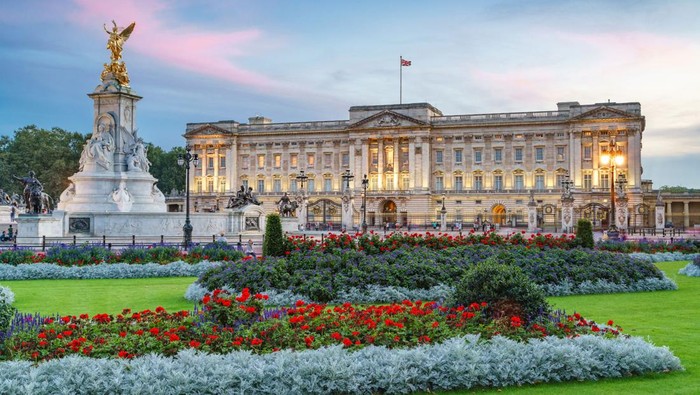 Deretan Istana Mewah Milik Ratu Elizabeth II, Ada yang Khusus untuk Liburan!