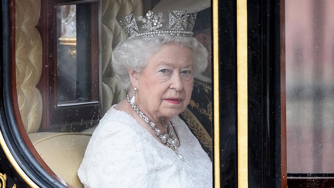 Ratu Elizabeth II mewariskan harta US$500 juta atau sekitar Rp7,4 triliun usai tutup usia pada Kamis (8/9), waktu setempat.
