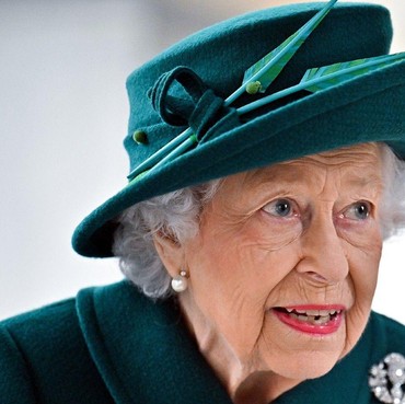 Kode Rahasia Ratu Elizabeth II ke Staf Saat di Depan Umum