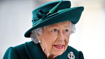Kode Rahasia Ratu Elizabeth II ke Staf Saat di Depan Umum