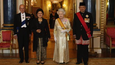 Kenang Kembali Pertemuan Ratu Elizabeth II dan para Presiden RI