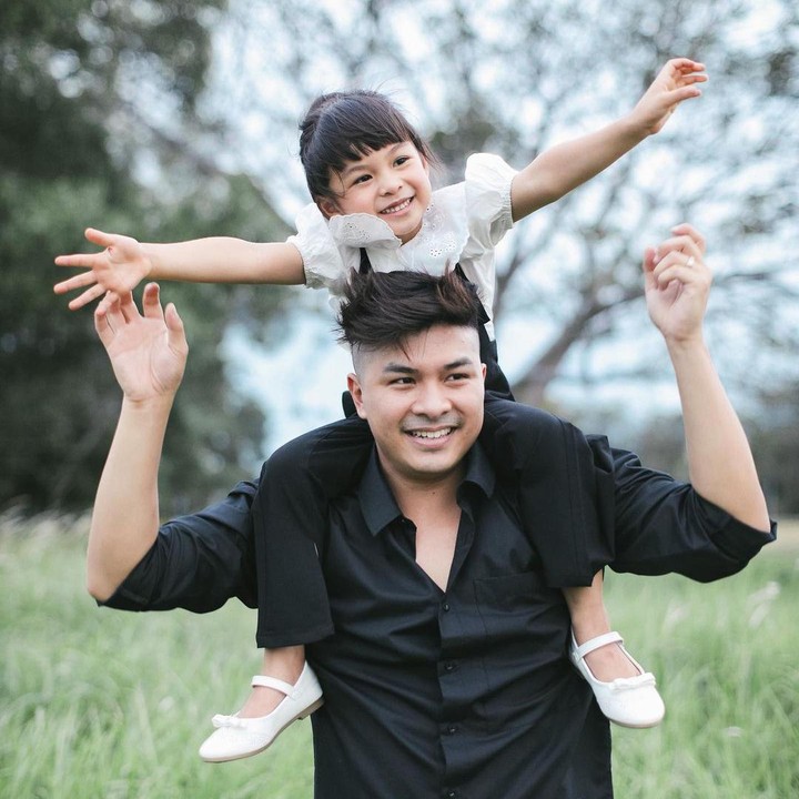 <p>Kehadiran Nastusha sangat berarti bagi Glenn dan Chelsea, Bunda. Keduanya mengaku sangat bahagia selama menjadi orang tuanya. (Foto: Instagram: @glennalinskie)</p>