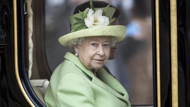 Setelah dinobatkan sebagai Ratu Inggris pada 1953, Ratu Elizabeth II keliling dunia selama enam bulan. Tapi, dia punya negara favorit untuk dikunjungi.