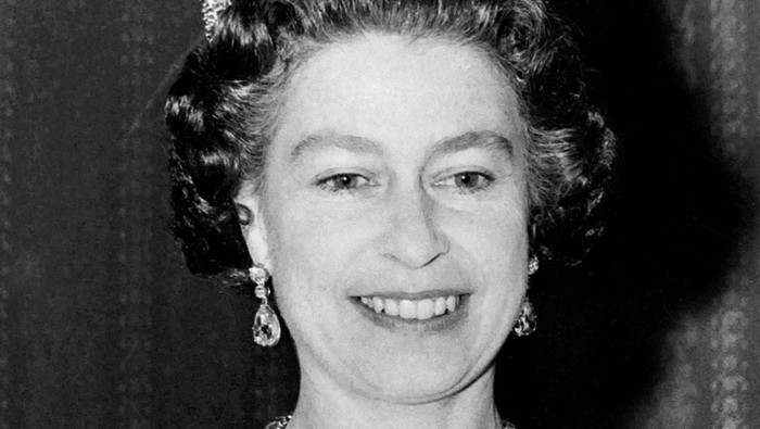 Barang Pernah Dipakai Ratu Elizabeth II Dijual di Internet, Ada Bekas Teh Celup Seharga Rp178 Juta