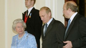Putin ke Raja Charles soal Ratu Elizabeth Meninggal: Semoga Anda Tabah