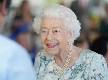 img-title Anggota Keluarga Kerajaan Inggris Ngaku Dihantui Ratu Elizabeth II