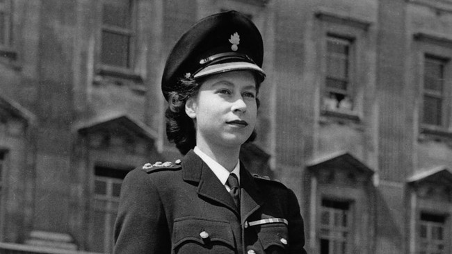 Ratu Elizabeth II menjadi sorotan usai Istana Buckingham mengabarkan kematiannya pada Kamis (8/9).