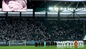 Ratu Elizabeth II Sang Fans Spesial Arsenal