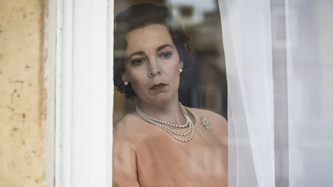 Demi menghormati masa berkabung karena Ratu Elizabeth II meninggal dunia, kreator serial The Crown menghentikan agenda produksi musim ke-enam.