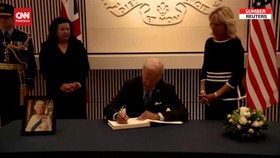 VIDEO: Presiden AS Beri Penghormatan untuk Ratu Elizabeth yang Wafat