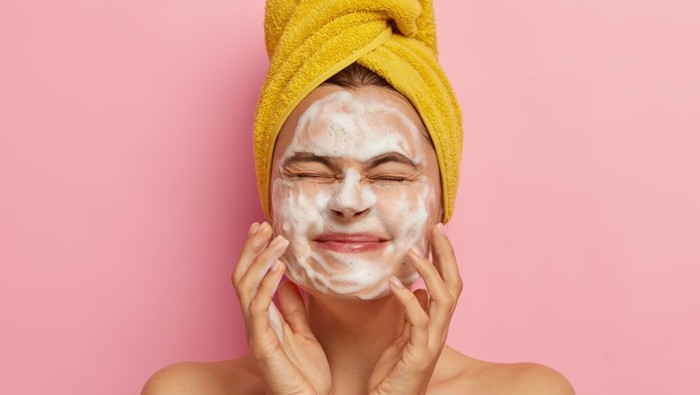 BeauPicks: 4 Pilihan Produk Cleansing Foam untuk Membersihkan Wajah Sekaligus Memperkuat Skin Barrier