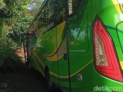 Penampakan Bus Pariwisata Tabrak Mobil di Wonosobo Tewaskan 6 Orang