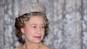 10 Mahkota Istimewa Ratu Elizabeth II, Siapa yang Bakal Mewarisinya?