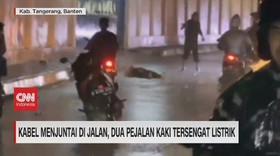 VIDEO: Kabel Menjuntai di Jalan, Dua Pejalan Kaki Tersengat Listrik