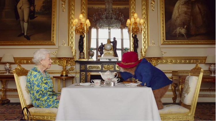 Kenangan terakhir Paddington Bear bersama Ratu Elizabeth II