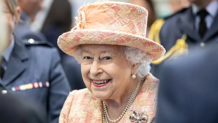 Ratu Elizabeth Meninggal Dunia, Ini 5 Hal yang Diketahui Ratu Elizabeth meninggal dunia di Skotlandia, Jumat (8/9/2022). Ratu Elizabeth sempat mendapat pengawasan medis karena kesehatannya yang tak kunjung membaik.