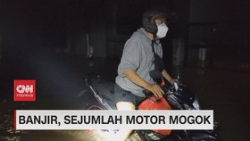 VIDEO: Banjir, Sejumlah Motor Mogok