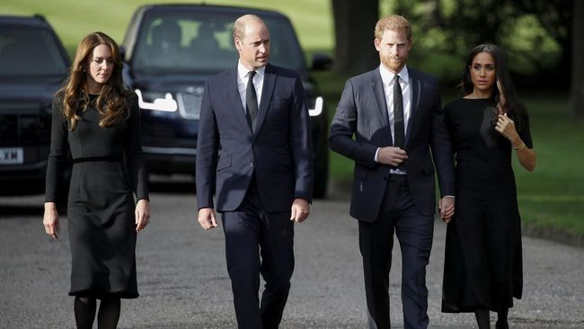 William dan Kate Middleton akan ke AS pekan ini. Namun, sumber mengatakan mereka tak berencana menemui Harry dan Meghan Markle.