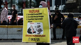 Massa Aksi 1209 Bubar Usai Serukan Tritura & Sentil Kasus Ferdy Sambo