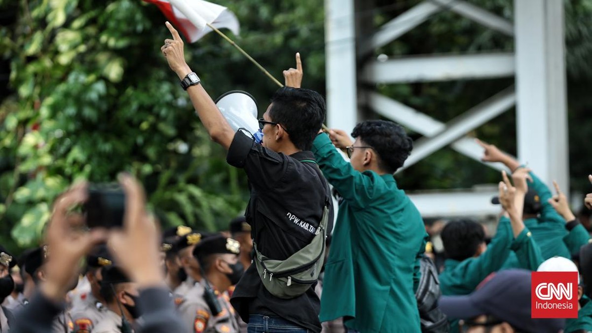 FOTO: Buruh hingga Mahasiswa Kembali Demo Tolak BBM Naik di Jakarta