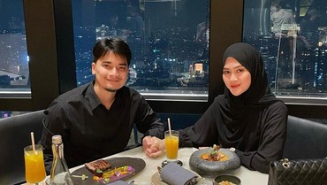 img-title Selamat, Alvin Faiz dan Henny Rahman Dikaruniai Anak Laki-laki