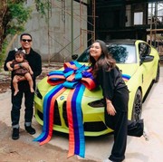 Inspirasi Outfit Couple ala Tiara Pangestika dan Arief Muhammad! Kasual dan Stylish