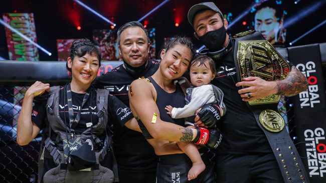 Perjuangan Angela Lee Sebagai Seorang Petarung Sekaligus Ibu