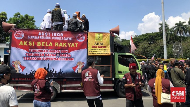 Massa aksi 1209 menilai Presiden Jokowi berbohong soal subsidi BBM membebankan APBN.