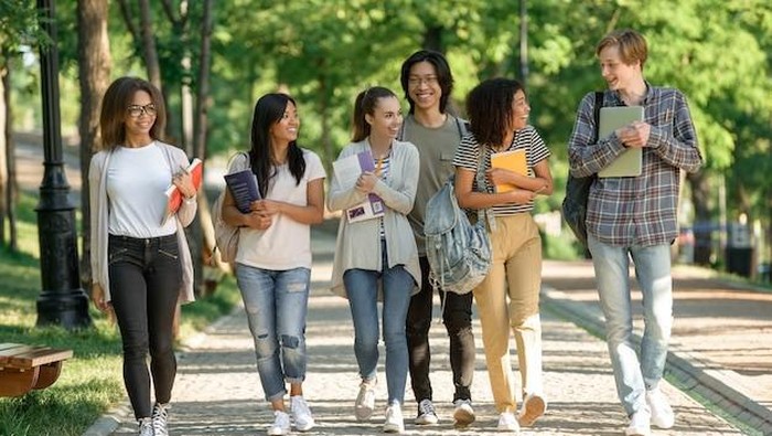 5 Negara Teramah dan Jadi Gudangnya Para Mahasiswa, Kamu Tertarik Belajar di Sini?