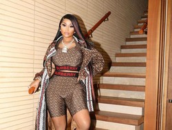 Lirik Lagu Beez In The Trap - Nicki Minaj