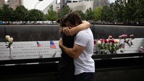 FOTO: Duka dan Hening Mengenang 21 Tahun Tragedi 9/11 di AS